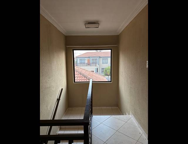 3 BEDROOM TOWNHOUSE TO LET IN SONNEVELD